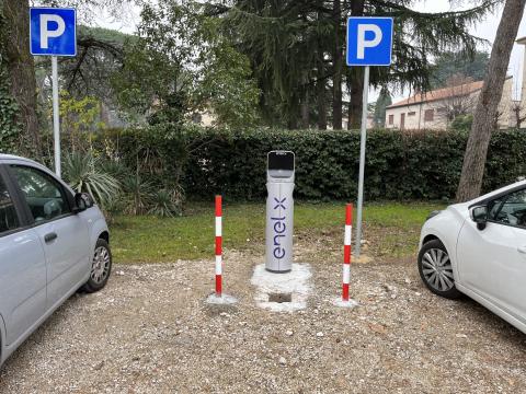 /Accordo-tra-il-Comune-di-Thiene-e-Enel-X-Way-per-l'installazione-di-nuove-stazioni-di-ricarica