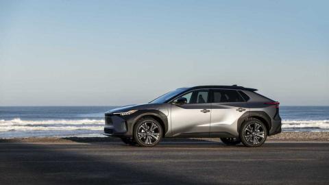 Toyota-annuncia-nuove-batteria-bipolari-da-1.000-km-di-autonomia