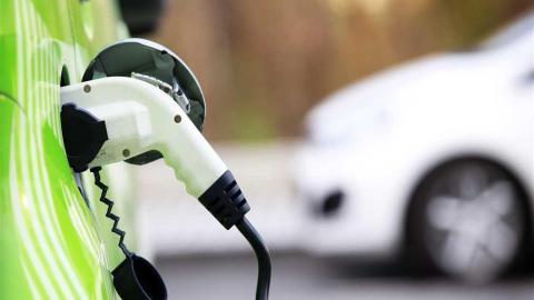 Immatricolazioni-di-Auto-Elettriche-in-Italia-a-Luglio