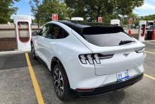 Accordo-tra-Ford-e-Tesla-per-l'utilizzo-dei-Supercharger